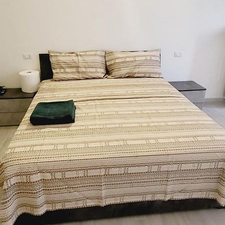 Casa Manzoni Appartement Novara Buitenkant foto