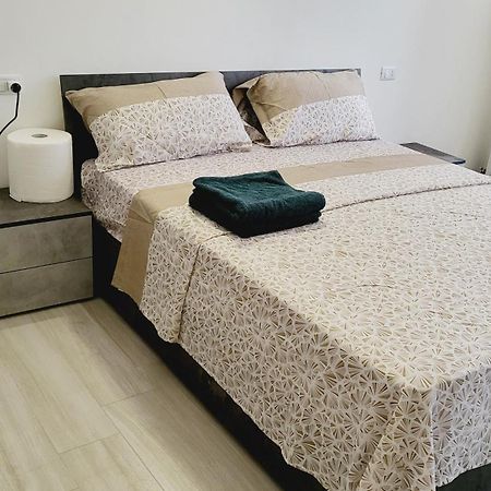 Casa Manzoni Appartement Novara Buitenkant foto