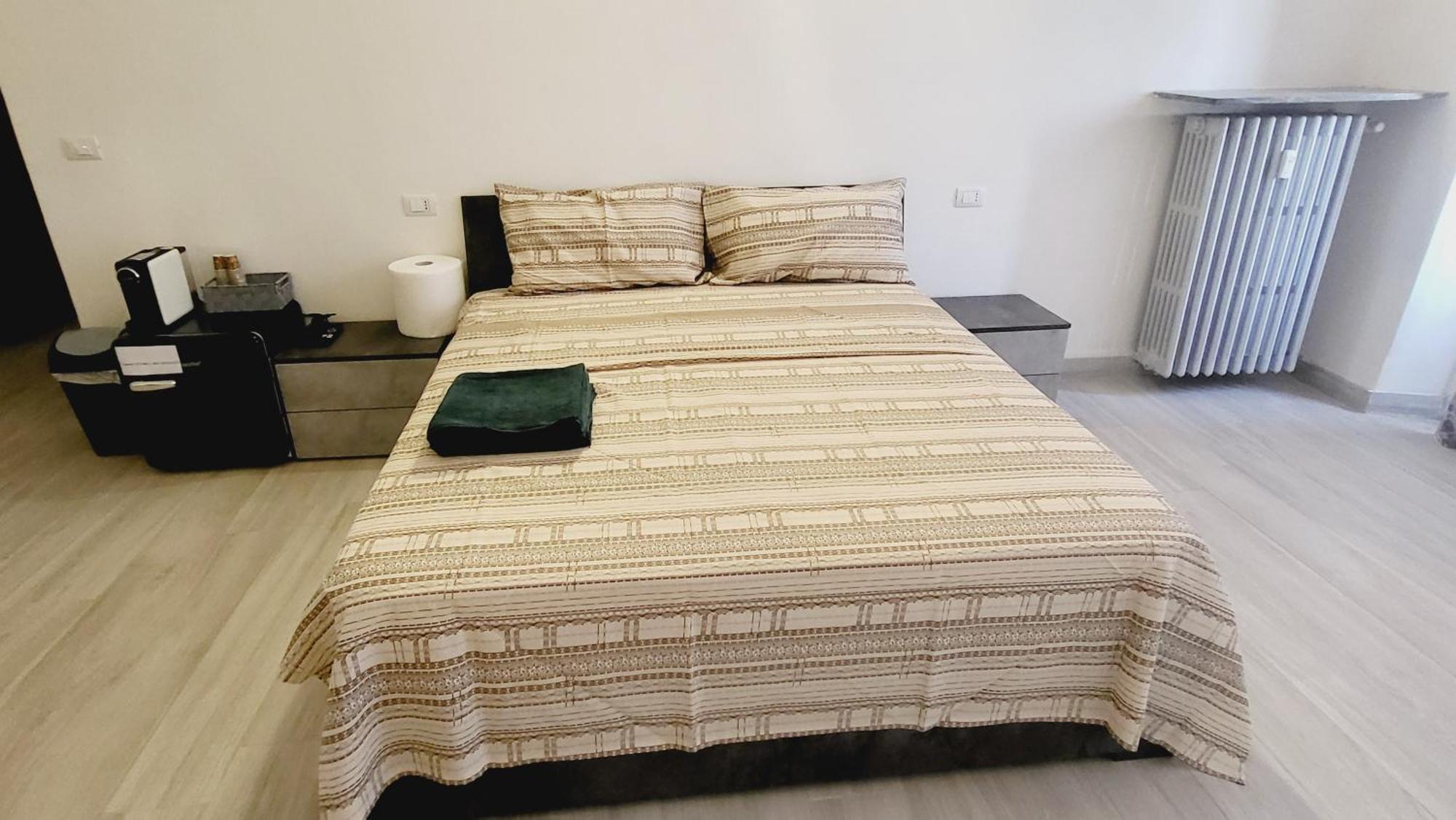 Casa Manzoni Appartement Novara Buitenkant foto