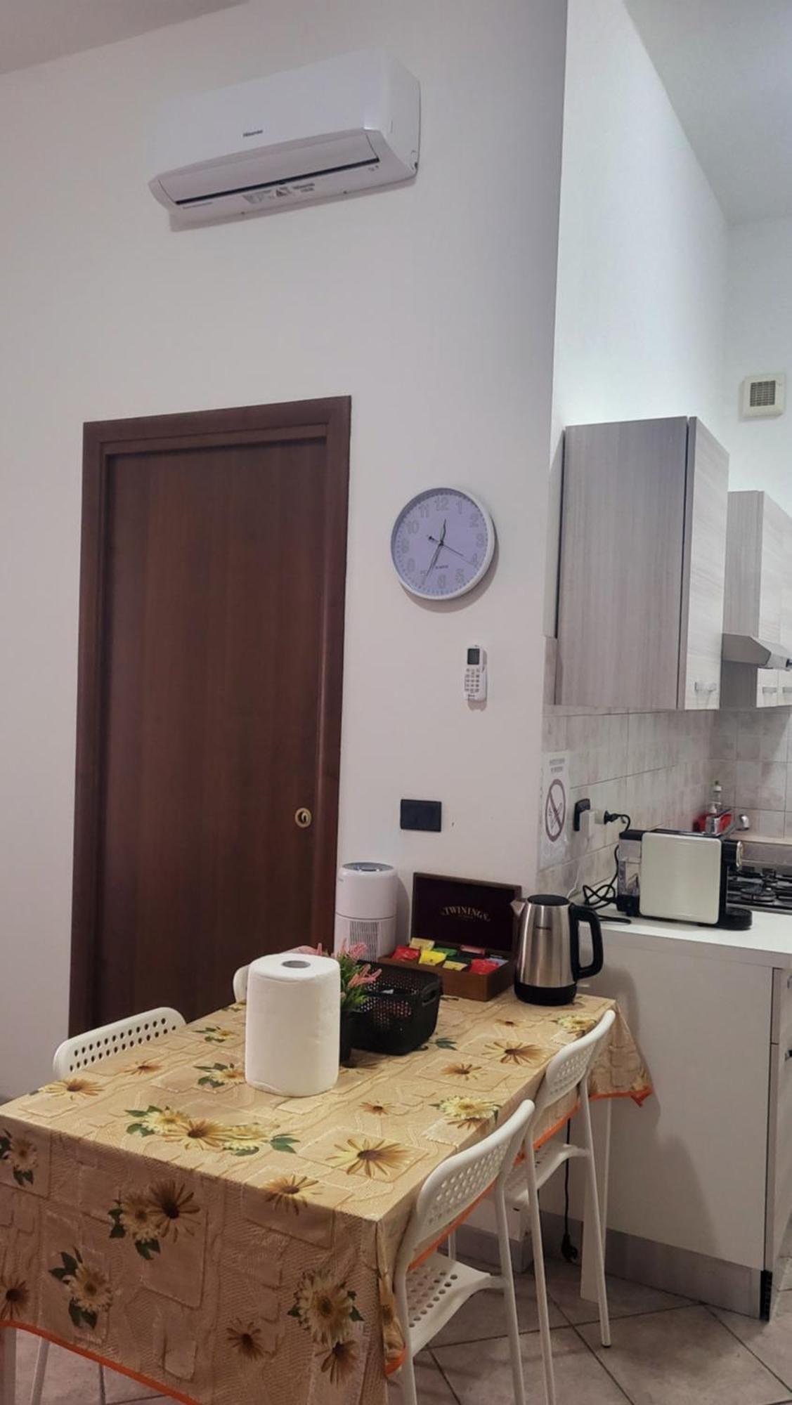 Casa Manzoni Appartement Novara Buitenkant foto