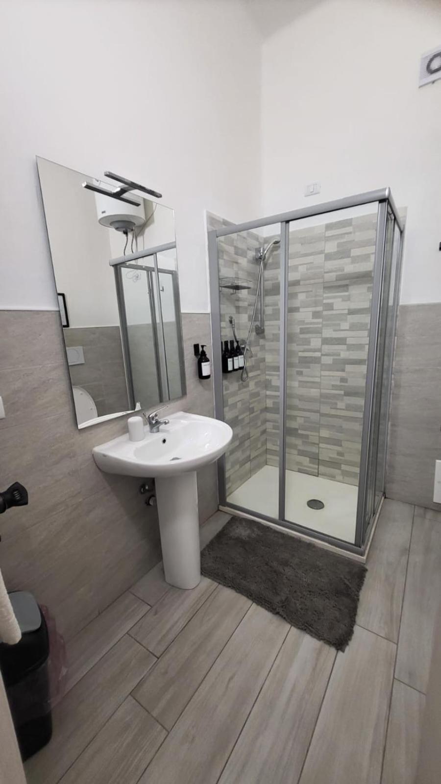 Casa Manzoni Appartement Novara Buitenkant foto