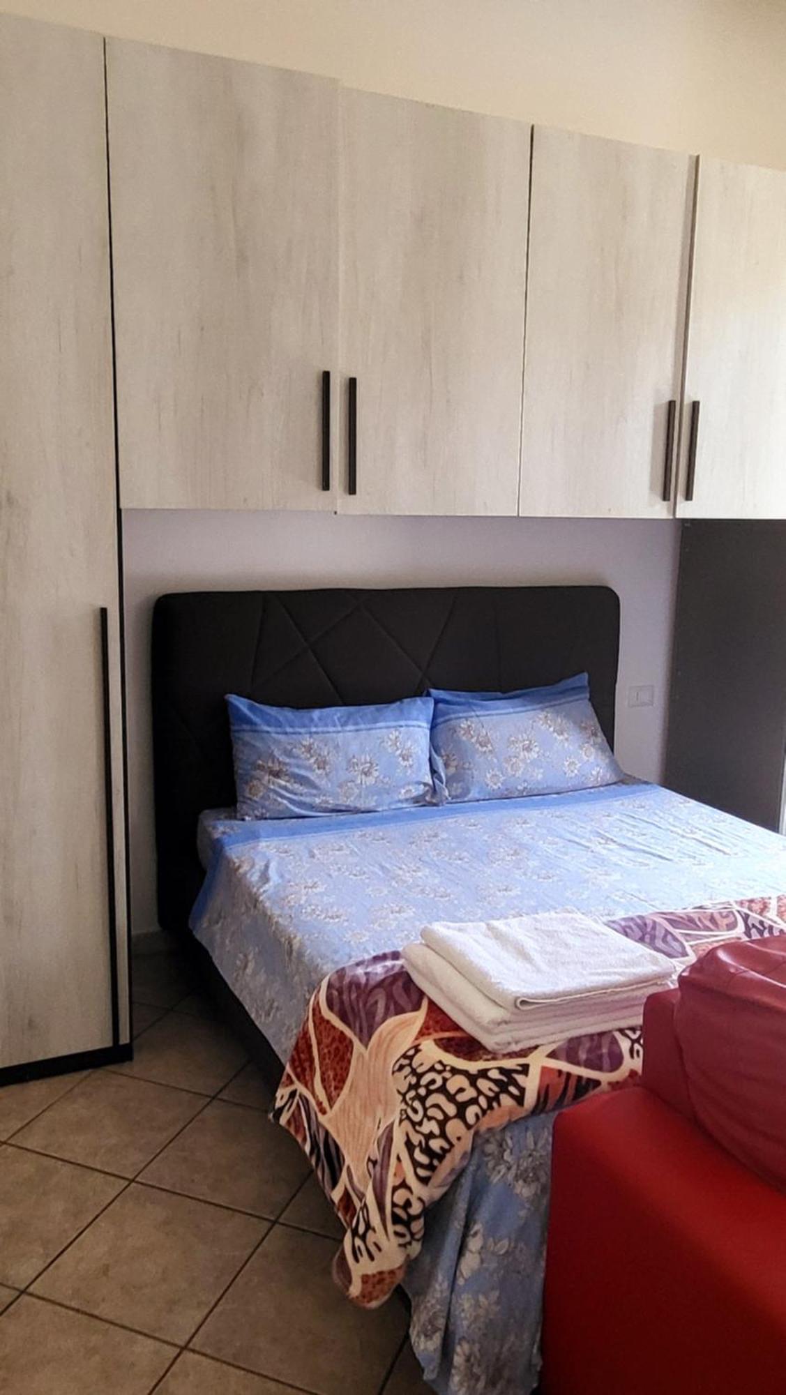 Casa Manzoni Appartement Novara Buitenkant foto